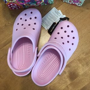 Crocs Classic Clog Shoes in Ballerina Pink